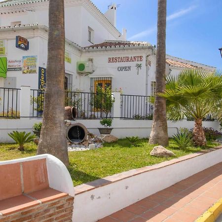 Apt Nerja Chimenea With Ocean View, A/C, & Fiberアパートメント エクステリア 写真