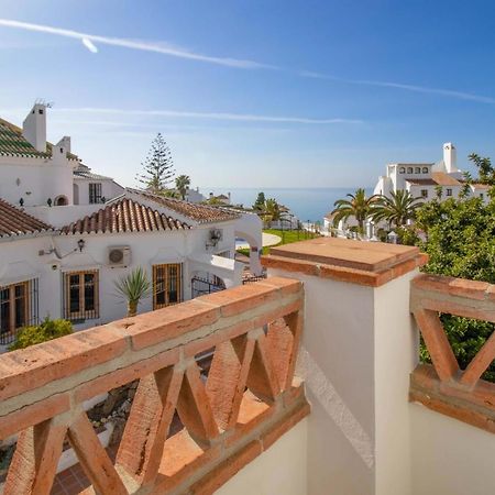 Apt Nerja Chimenea With Ocean View, A/C, & Fiberアパートメント エクステリア 写真